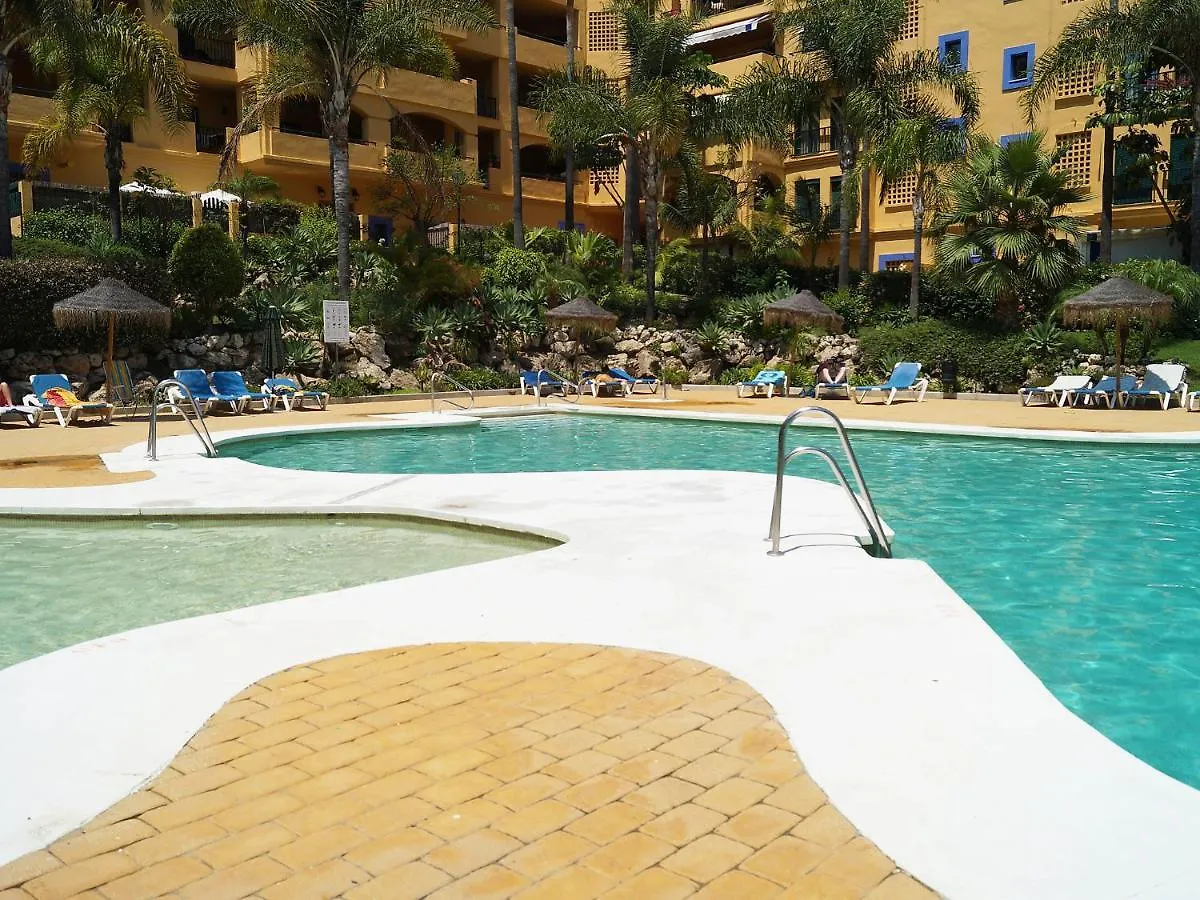 Apartment Los Almendros I By Interhome Marbella