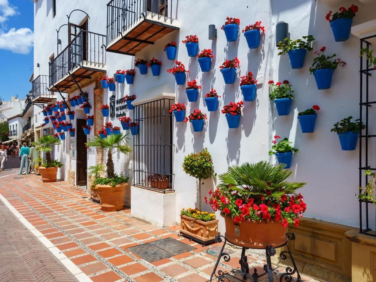 Apartment Los Almendros I By Interhome Marbella